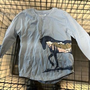 Girl’s Carhartt shirt